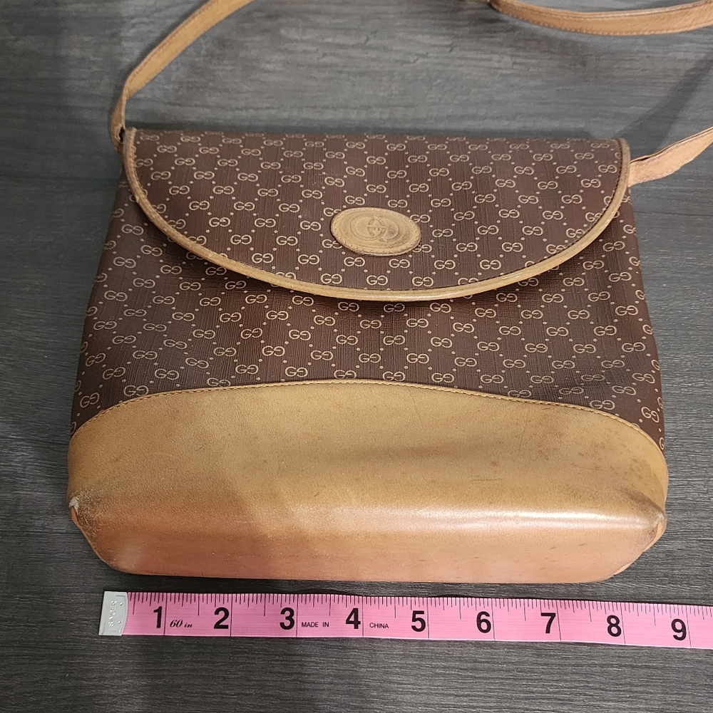 Authentic GUCCI Interlocking Leather Crossbody ba… - image 11